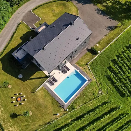Refugium Villa *